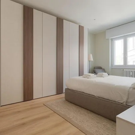 Guesthost - Darsena & Navigli Cosy Flat Appartement Milaan