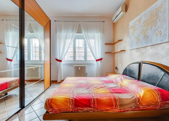 Guesthost - Darsena & Navigli Cosy Flat Milan