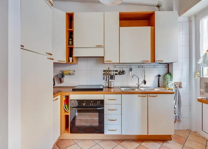 Apartment Guesthost - Darsena & Navigli Cosy Flat *