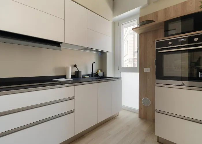 Guesthost - Darsena & Navigli Cosy Flat Daire Milano